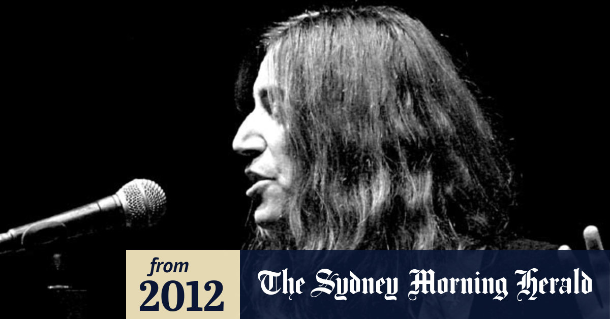 Video Patti Smith returns with a 'Banga'